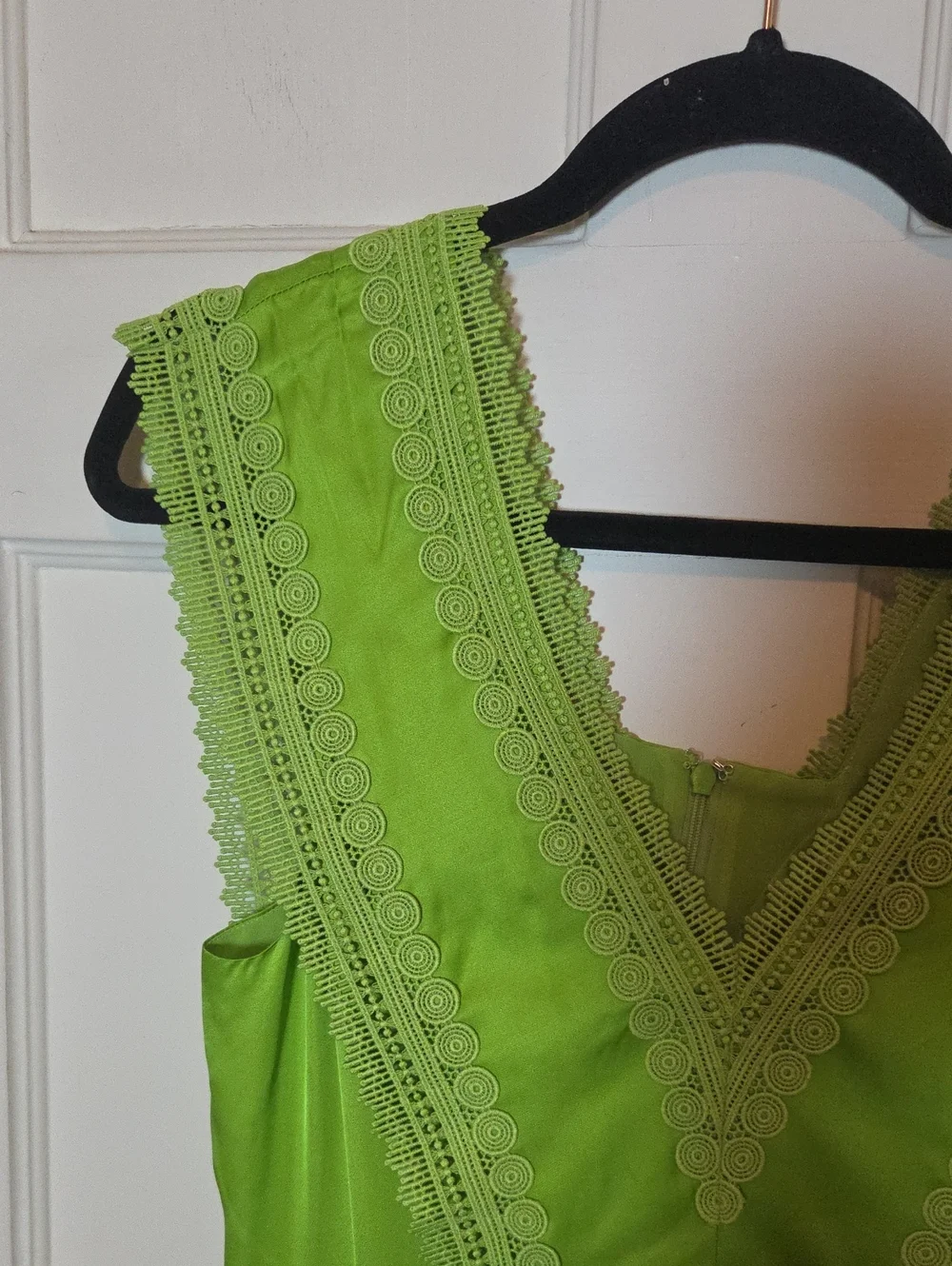 DIANE VON FURSTENBERG Margot Pleated Satin Maxi Dress In Chartreuse Size 6 - Picture 8 of 16
